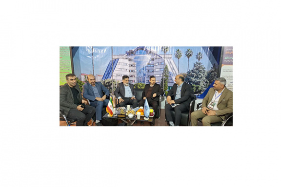 بازدید دکتر ربیعی از غرفه دانشگاه در بیست و ششمین نمایشگاه دستاوردهای پژوهش و فناوری و فن بازار