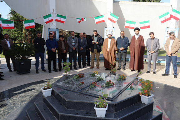 مراسم تجدید میثاق دانشگاهیان با آرمان های امام راحل و شهدا و تجدید بیعت با رهبری برگزار شد