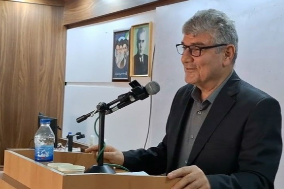 منتخبی از حافظ خوانی دکتر محمد هادی پاشایی عضو هیات علمی دانشکده مهندسی مکانیک دانشگاه در ویژه برنامه بزرگداشت حافظ