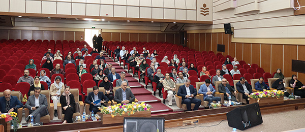 نشست هیات رئیسه دانشگاه با والدین نودانشجویان مقطع کارشناسی ۱۴۰۴ برگزار شد